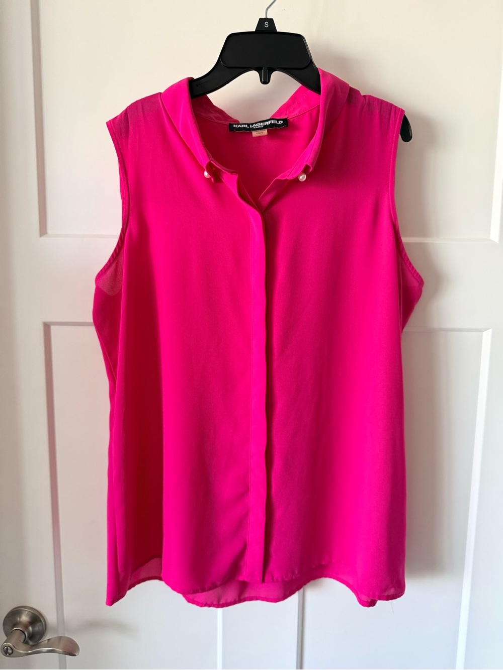 Karl Lagerfeld Sleeveless Fuchsia Blouse Pearl Button Detail Size Large